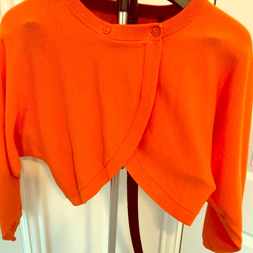 Cabi spring shrug in a brilliant summer color !